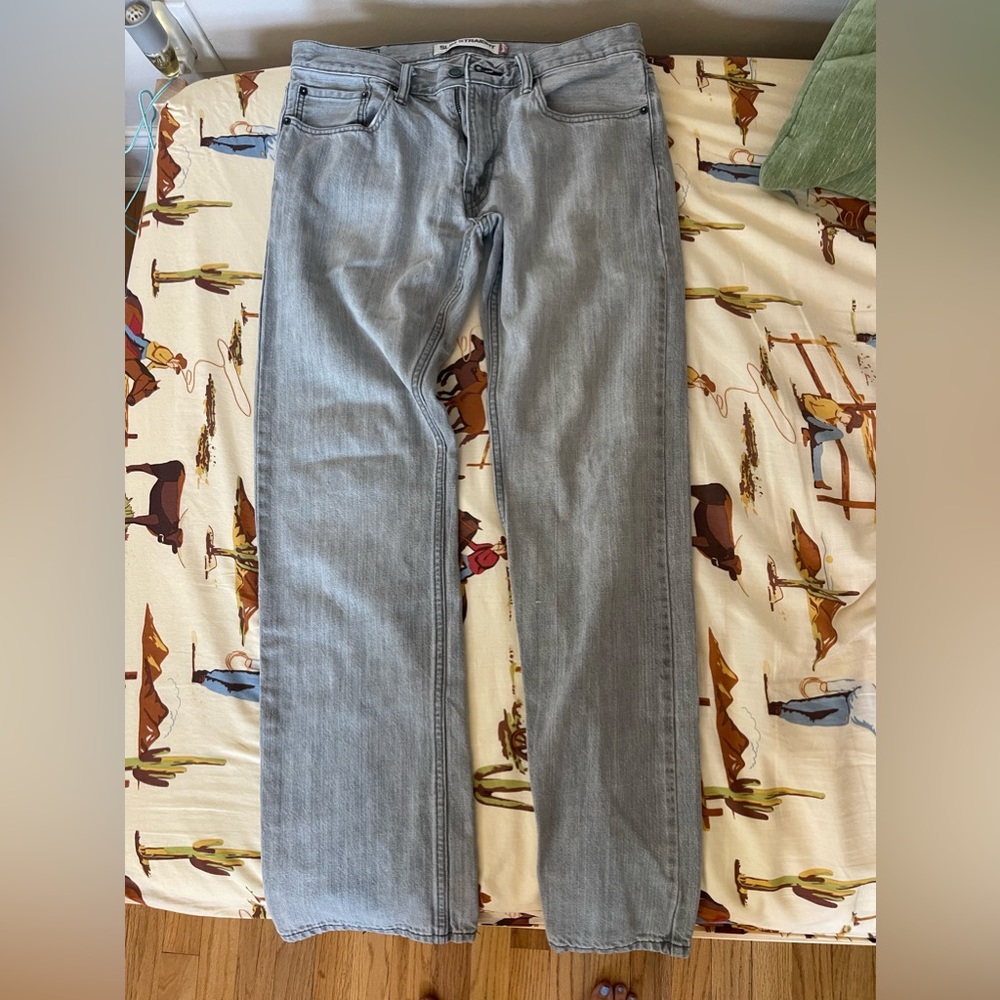 Levi jeans